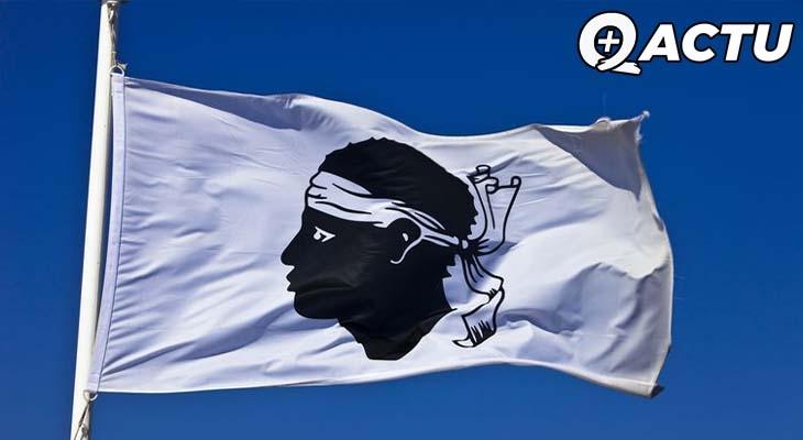 Yvan Colonna : mise en berne du drapeaux corses, Macron dénonce une faute